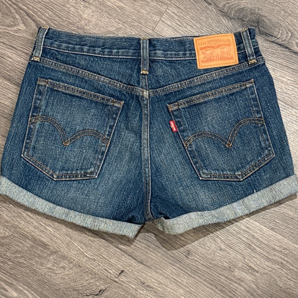 Levi's Classic Blue Jean Shorts Everyday Essential Summer Girl Stylish  Cool